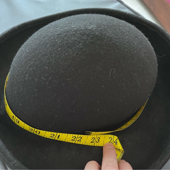 Women’s Black Wool Felt Hat Breton Roller Cloche Vintage - Picture 9 of 10